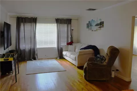 Living - 2769 Chadwick Dr N, Mobile, AL 36606 photo 2 of 5