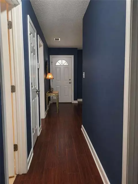 Entry Way - 257 9th Ave, Chickasaw, AL 36611 photo 4 of 4