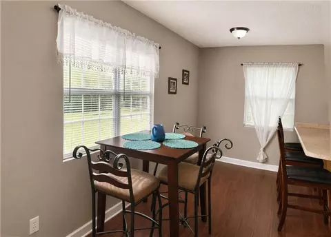 Dining - 257 9th Ave, Chickasaw, AL 36611 photo 2 of 2