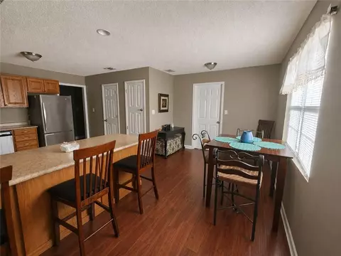 Dining - 257 9th Ave, Chickasaw, AL 36611 photo 1 of 2