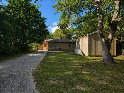Exterior - 257 9th Ave, Chickasaw, AL 36611 photo 3 of 3