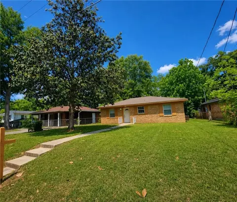 257 9th Ave, Chickasaw, AL 36611