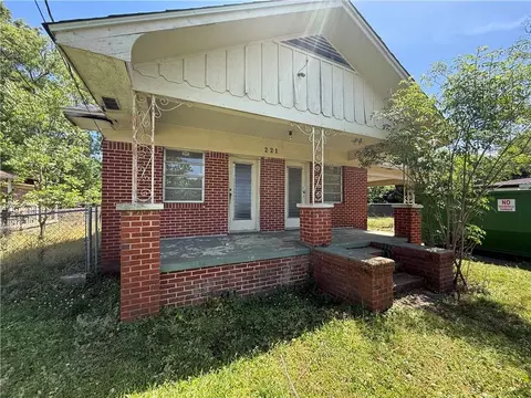 221 Leonard Ave, Mobile, AL 36610