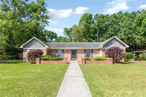 1216 Edinburgh Ct, Mobile, AL 36609