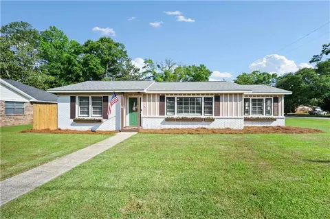 600 W 3rd St, Bay Minette, AL 36507