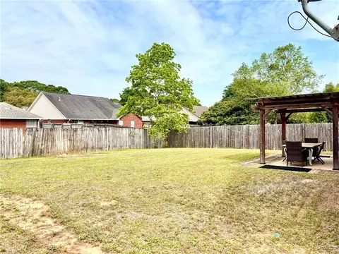 Exterior - 2728 Rosebud Dr E, Mobile, AL 36695 photo 4 of 4