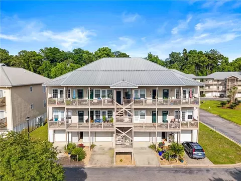 4 Yacht Club Dr #172, Daphne, AL 36526