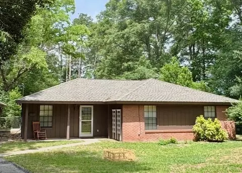1925 Sandy Creek Dr, Semmes, AL 36575