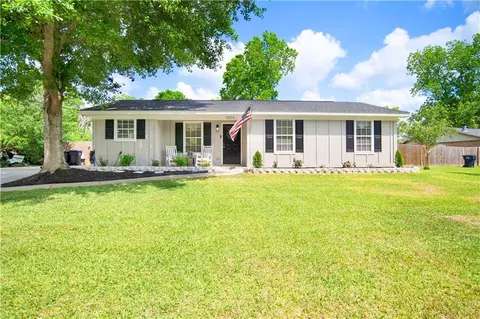 8550 Mcadams Dr S, Theodore, AL 36582