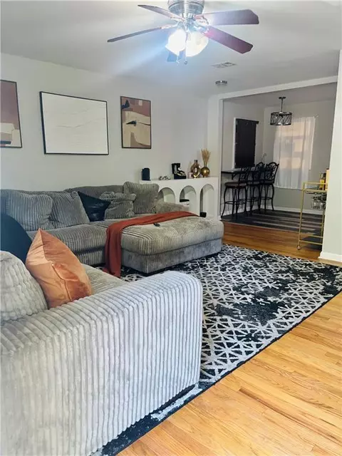Living - 5612 Diane Dr, Mobile, AL 36618 photo 1 of 1