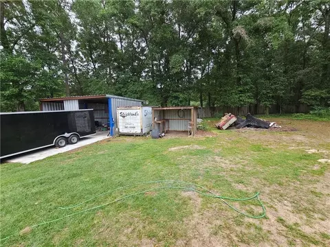 Exterior - 3750 Ching Dairy Loop Rd E, Mobile, AL 36618 photo 3 of 4