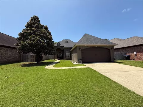 3246 Essex Place Dr, Mobile, AL 36695