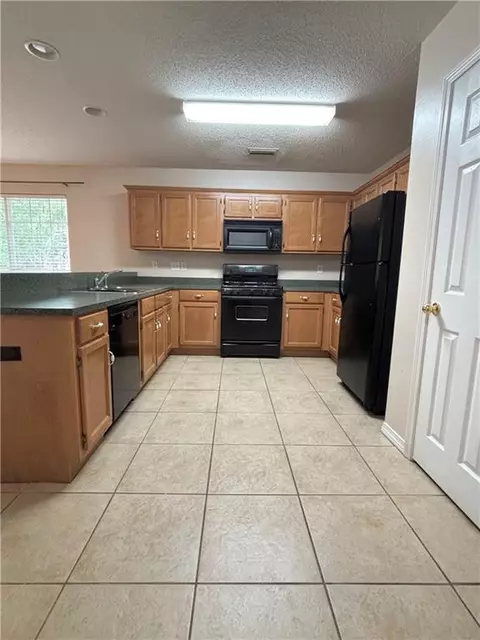 Kitchen - 1765 Donham Dr, Mobile, AL 36618 photo 2 of 2