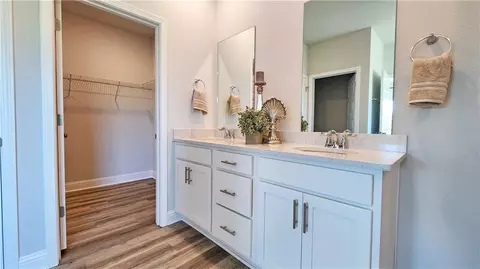 Entry Way - 3877 Newman Rd, Mobile, AL 36695 photo 2 of 5