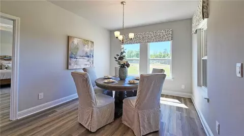 Dining - 3877 Newman Rd, Mobile, AL 36695 photo 3 of 4