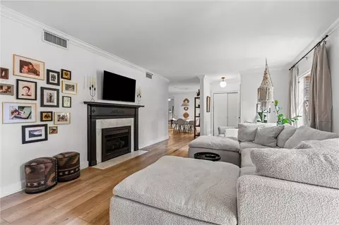Living - 312 Gaines Ave, Mobile, AL 36609 photo 3 of 3