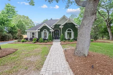 3900 Lakefront Dr, Mobile, AL 36695