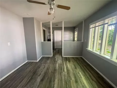 Living - 123 Windsor Ct, Daphne, AL 36526 photo 4 of 4