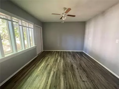 Living - 123 Windsor Ct, Daphne, AL 36526 photo 3 of 4