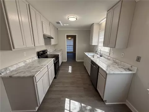 Kitchen - 6405 Pinehurst Run, Mobile, AL 36608 photo 2 of 4
