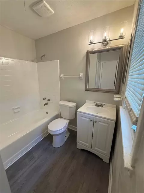 Bath - 6405 Pinehurst Run, Mobile, AL 36608 photo 1 of 2