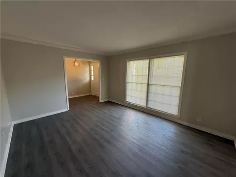 Living - 6405 Pinehurst Run, Mobile, AL 36608 photo 3 of 7