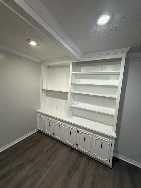 Living - 6405 Pinehurst Run, Mobile, AL 36608 photo 7 of 7