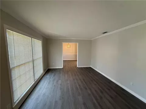 Living - 6405 Pinehurst Run, Mobile, AL 36608 photo 1 of 7