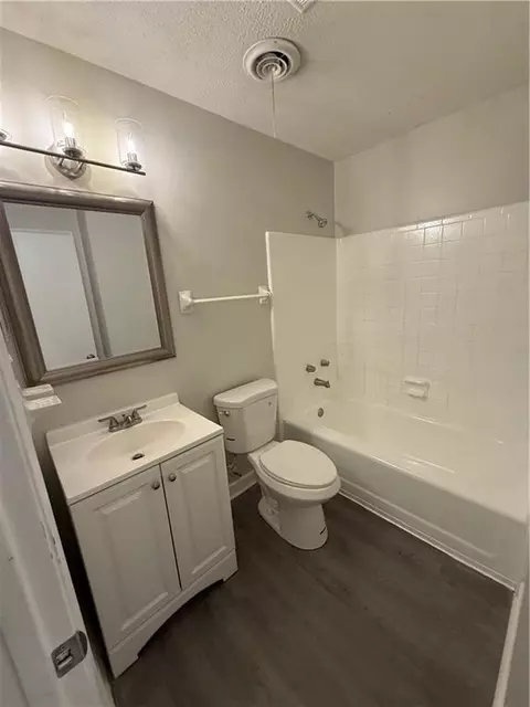 Bath - 6405 Pinehurst Run, Mobile, AL 36608 photo 2 of 2