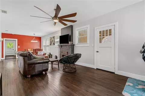 Living - 2716 Edgewood St, Mobile, AL 36607 photo 1 of 2