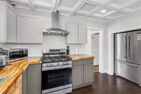 Kitchen - 2716 Edgewood St, Mobile, AL 36607 photo 3 of 3