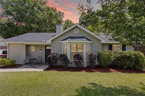 2255 Woodlea Dr E, Mobile, AL 36695