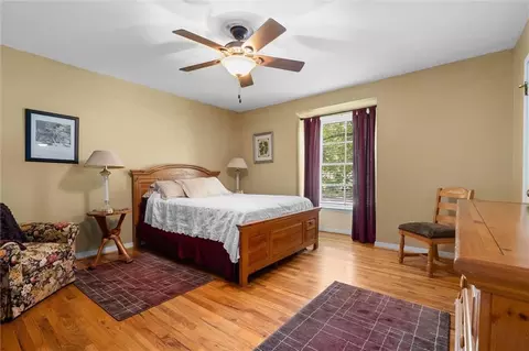 Bedroom - 559 Cumberland Rd, Mobile, AL 36608 photo 4 of 6