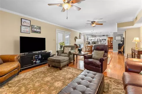 Living - 559 Cumberland Rd, Mobile, AL 36608 photo 3 of 3