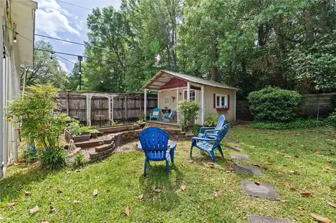 Exterior - 559 Cumberland Rd, Mobile, AL 36608 photo 6 of 11