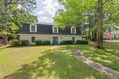 Exterior - 559 Cumberland Rd, Mobile, AL 36608 photo 10 of 11