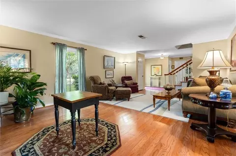 Living - 559 Cumberland Rd, Mobile, AL 36608 photo 2 of 3