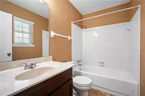 Bath - 1020 Middle Ring Rd, Mobile, AL 36608 photo 1 of 2