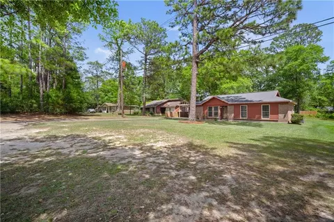Exterior - 1020 Middle Ring Rd, Mobile, AL 36608 photo 3 of 4