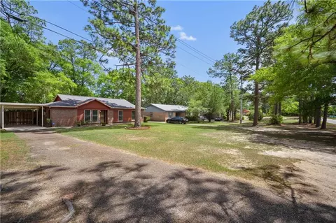 Exterior - 1020 Middle Ring Rd, Mobile, AL 36608 photo 2 of 4