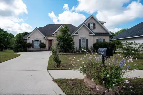 8788 Lake View Dr, Fairhope, AL 36532