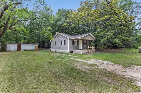 Exterior - 2405 Gill Rd, Mobile, AL 36605 photo 2 of 4
