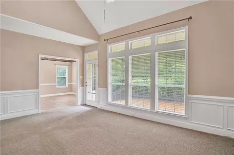 Living - 6770 Deanna Ct, Mobile, AL 36695 photo 1 of 5
