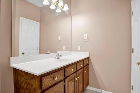 Bath - 6770 Deanna Ct, Mobile, AL 36695 photo 5 of 7