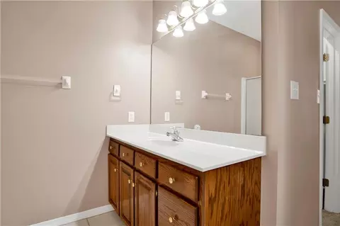 Bath - 6770 Deanna Ct, Mobile, AL 36695 photo 4 of 7