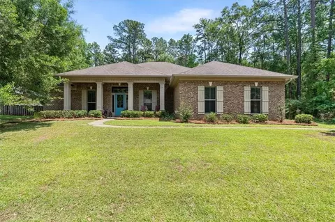 2631 Burlington Dr E, Mobile, AL 36695