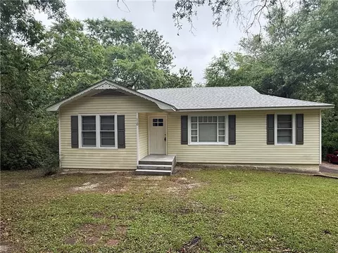 110 Idlewood Dr, Chickasaw, AL 36611