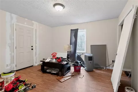 Living - 4401 Wilmer Dr, Mobile, AL 36619 photo 2 of 2