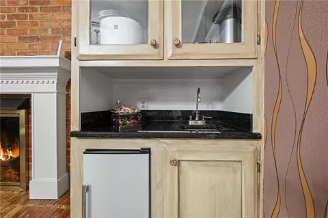 Kitchen - 1255 Spring Valley Dr E, Mobile, AL 36693 photo 5 of 5