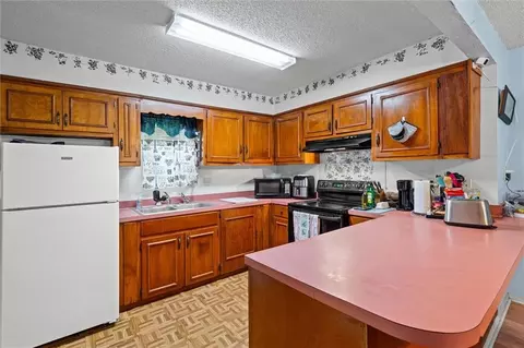 Kitchen - 2714 Moot Ave, Mobile, AL 36606 photo 1 of 3